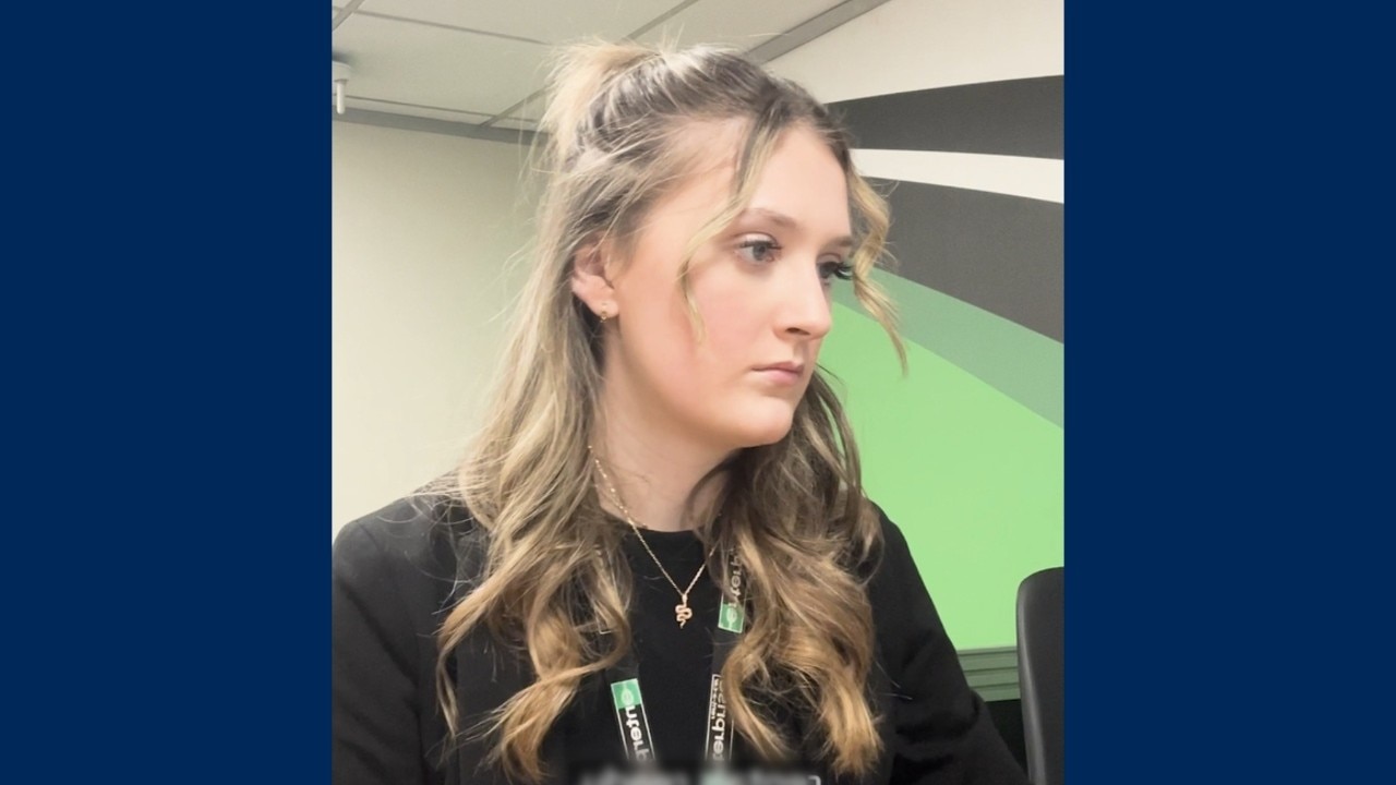 Preview image from a day in the life video of an Enterprise Mobility Graduate Management Trainee. 